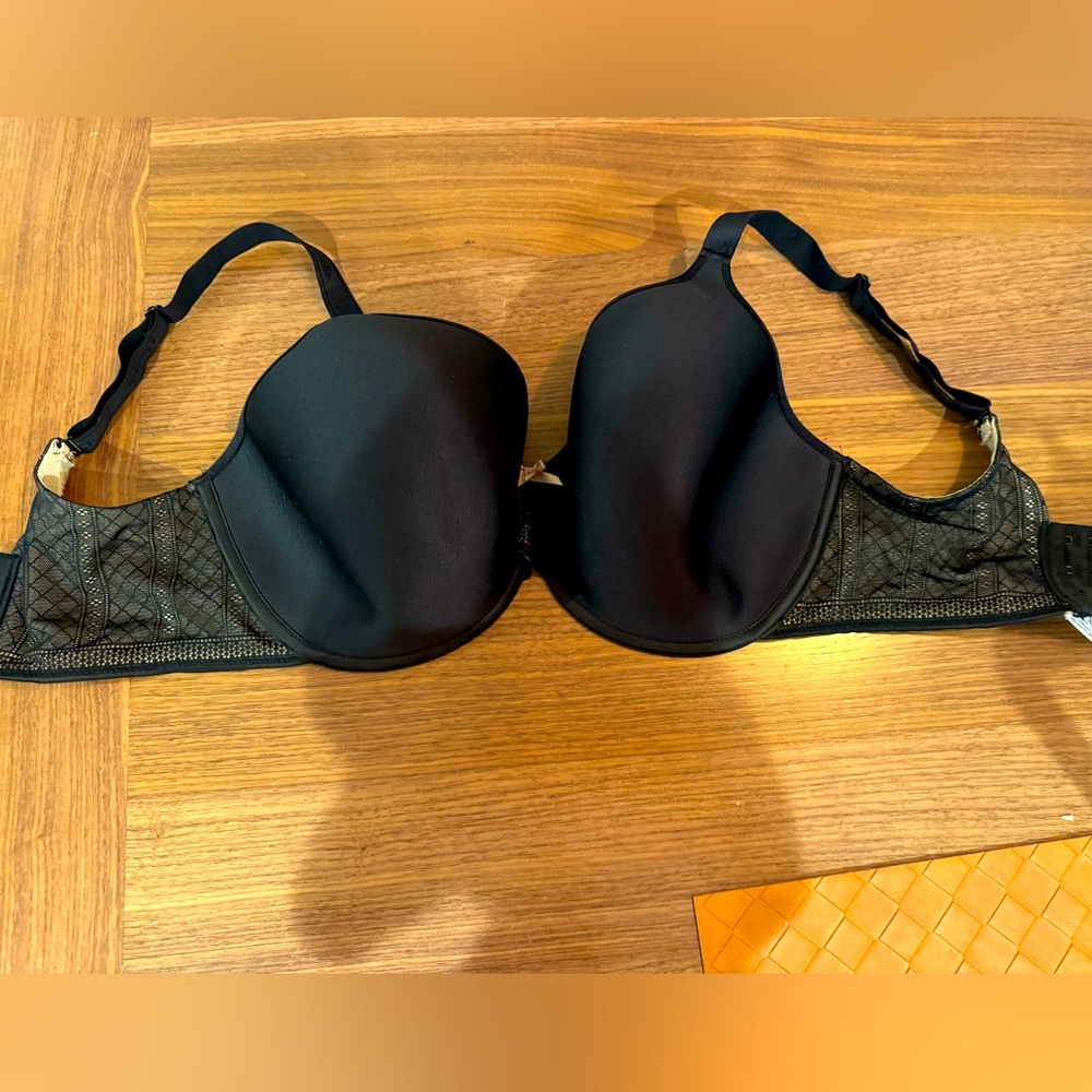 Chantelle back smoothing bra c19510 34H
